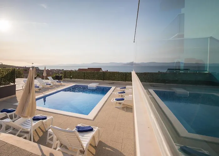 Blueview Pensionat 4*